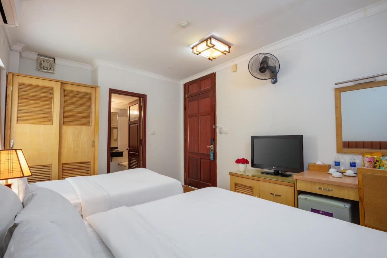 Blau Hotel Hanoi Bagian luar foto