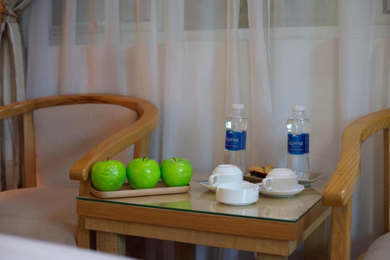 Blau Hotel Hanoi Bagian luar foto